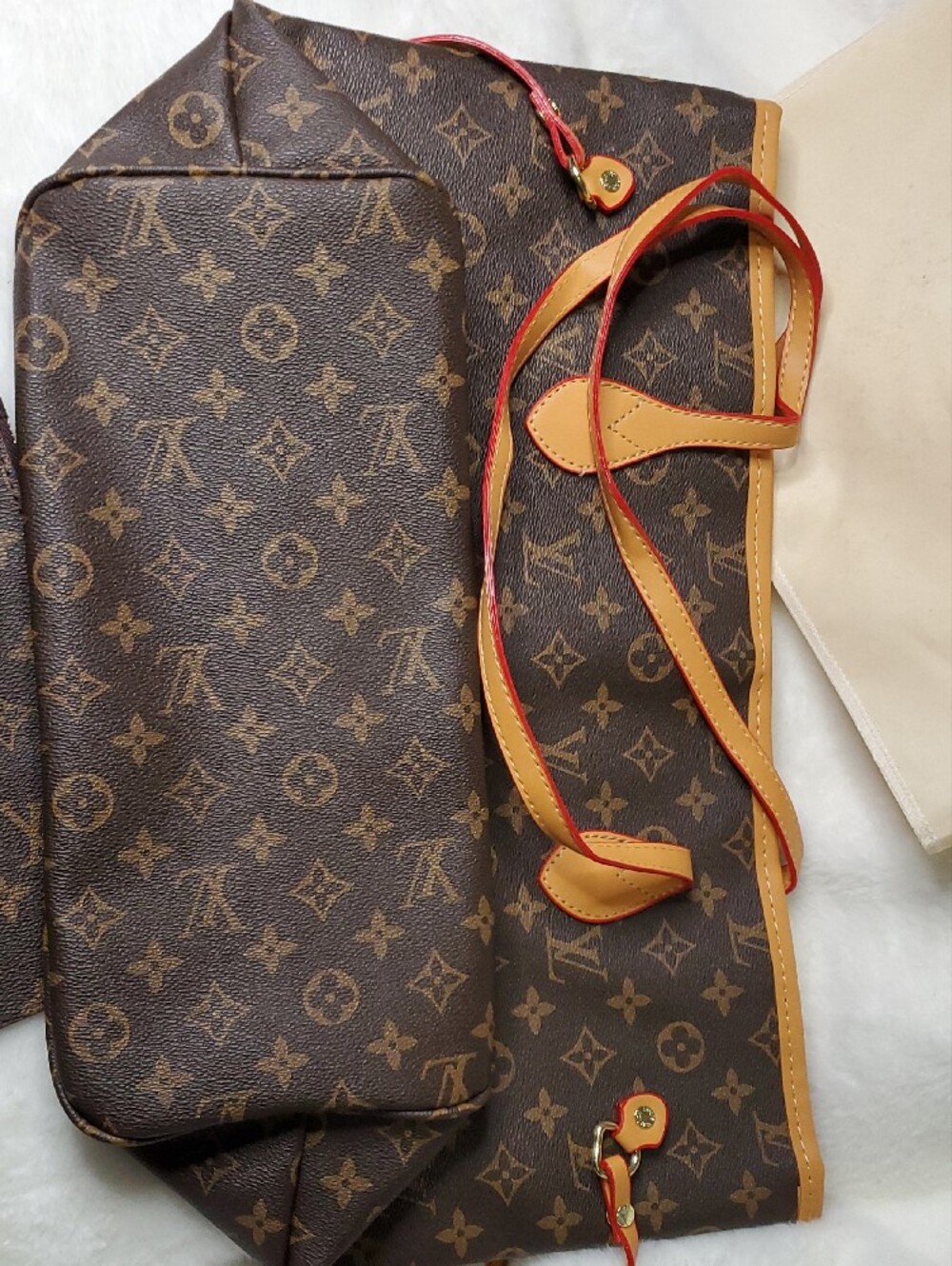 New Fashion* Bag Brown Monogram Canvas Tote with Tan Trim and Pouch - Picture 7 of 13